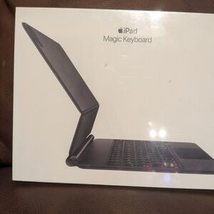 Apple Magic Keyboard for iPad - Elegant Black